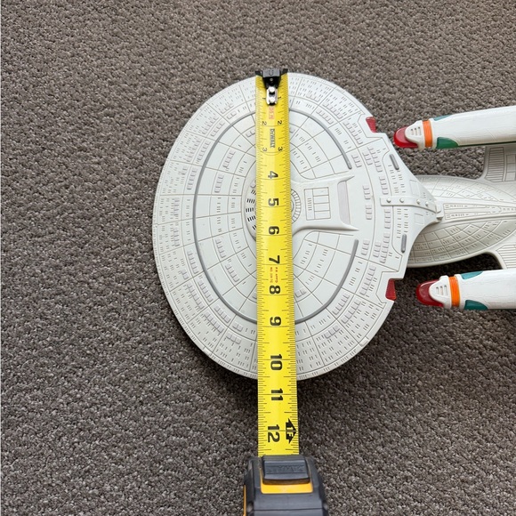 1992 Paramount Pictures-Playmates Star Trek USS Enterprise NCC-1701-D - Picture 7 of 7